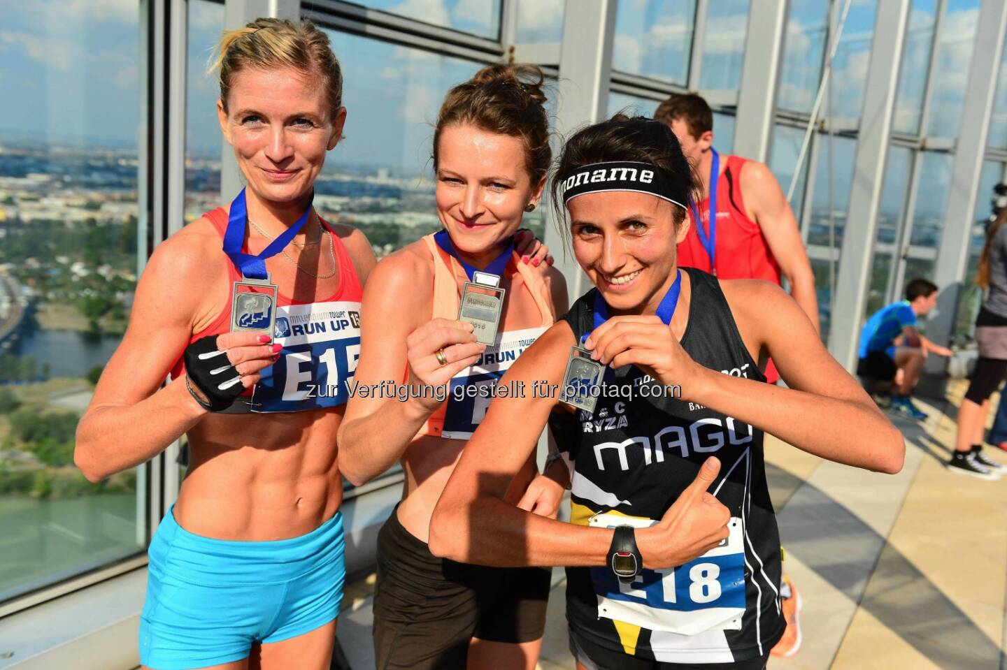 2. Platz, Lena Svabikova (Tschechien), 1. Platz, Dominika Wisniewska-Ulfik (Polen), 3. Platz, Suzanne Walsham (Australien)