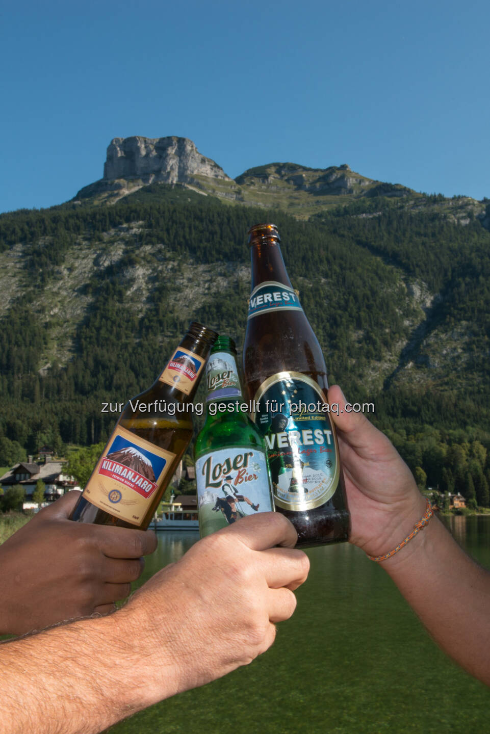 Loser, Ausseerland : Kilimandscharo Bier, Loser Bier, Mount Everest Bier : Bier Gipfel im Ausseerland : Das Everest Bier und das Kilimandscharo Bier bieten, ebenso wie das Loser Bier, Biergenuss auf höchster Ebene : Auf allen drei Bergen wird jeder Gipfelsieg mit einem eigenen Bier belohnt : Fotograf: Martin Baumgartner/Fotocredit: Loser Bergbahnen