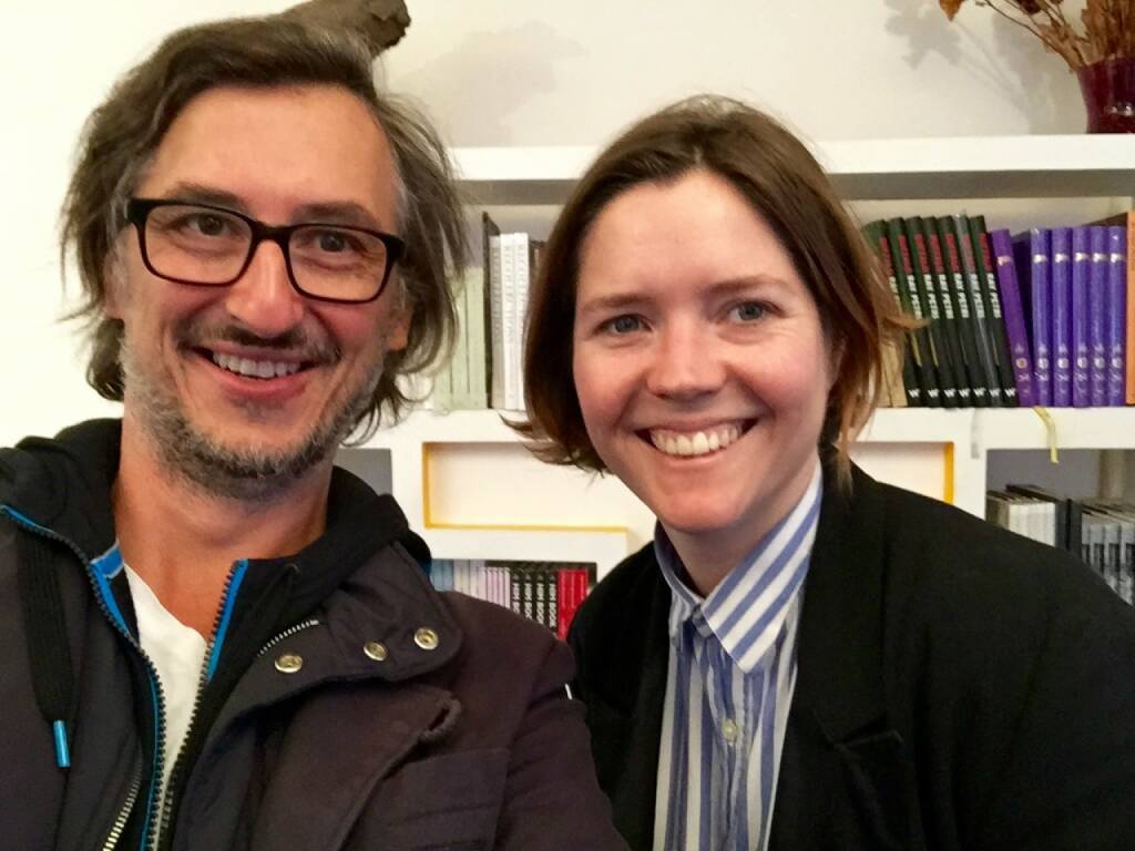 Kurzbesuch bei Trolley Books in London, Josef Chladek, Hannah Watson (Trolley Books) (29.08.2015) 