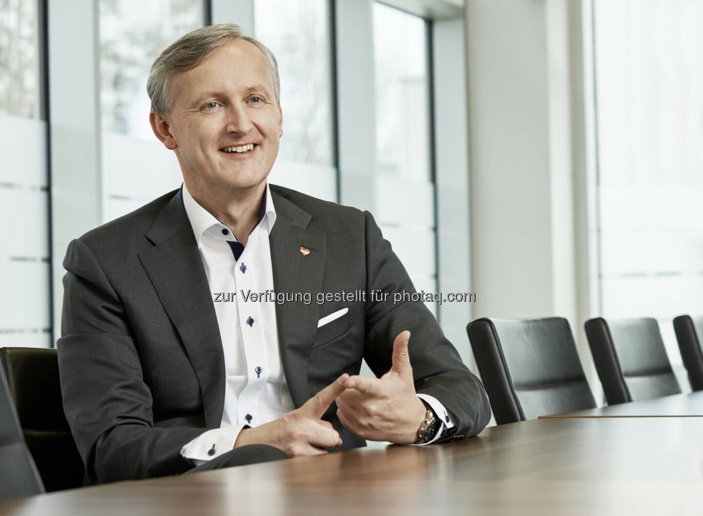 Alexander Deopito (Vors. Geschäftsleitung von Lidl Österreich) : Lidl Österreich ermöglicht Kreditkartenzahlung mit 
Mastercard und Visa in allen Filialen ab 1. September : Fotograf: Andreas Hechenberger/Fotocredit: Lidl Österreich