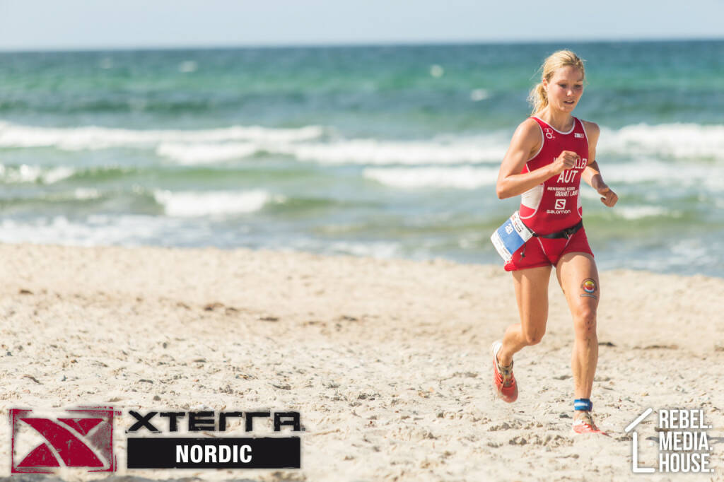 Sandra Koblmüller mit Runplugged Tattoo beim Xterra Nordic in Dänemark (c) Rebel Media House I Stine Sophie Winckel  (01.09.2015) 