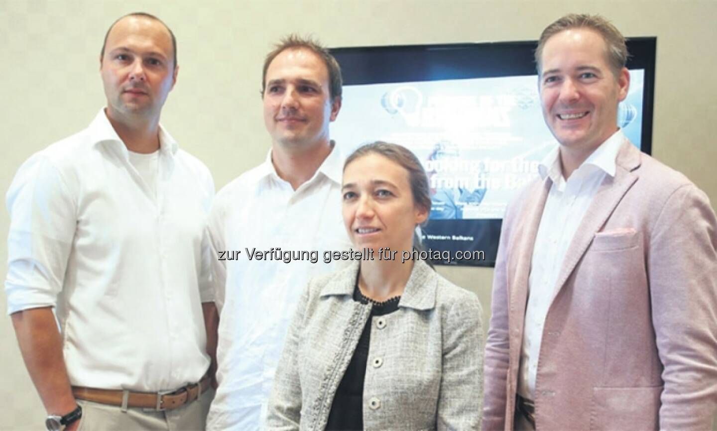 Marius Starcke (Pioneers), Ana Pauala Cusolito (World Bank), Antonio Separovic (Oradian), Adam Komik (J&T Ventures) : Pioneers of the Balkans sucht die besten Startups und winkt mit Finanzierung : In Zusammenarbeit mit der Welt Bank und der Europäischen Kommission organisiert Pioneers das größte Startup Programm in der Geschichte des Balkans, um Innovation und Startup Funding zu fördern : © Pioneers 2015