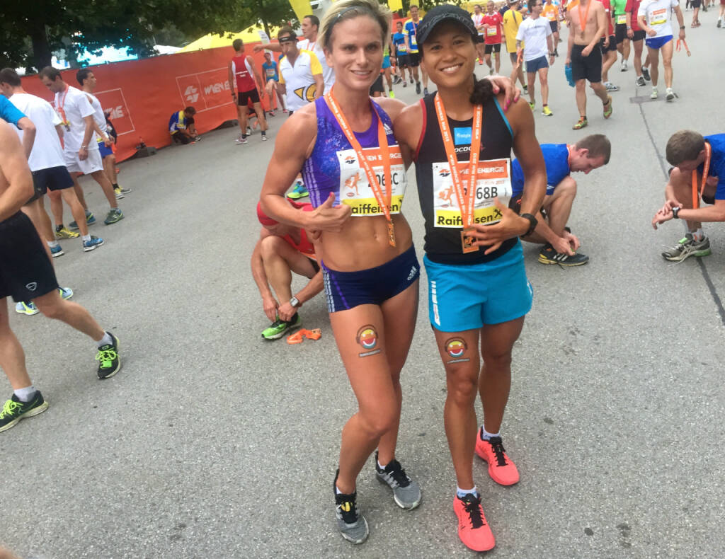 Elisabeth Niedereder und Annabelle-Mary Konczer von den Tristyle Runplugged Runners auf Rang 1 und 2 bei den Damen.  (03.09.2015) 