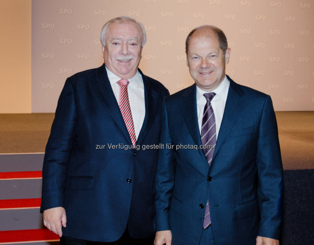 Michael Häupl (Mitglied der Bildungs-Regierungskommission), Olaf Scholz (Hamburger Oberbürgermeister, zuständig für Bildungsagenden als stv. SPD-Vors.) : Treffen der Bildungsbürgermeister im Wiener Museumsquartier : Fotocredit: spö/Manuel Domnanovich, © Aussender (05.09.2015) 