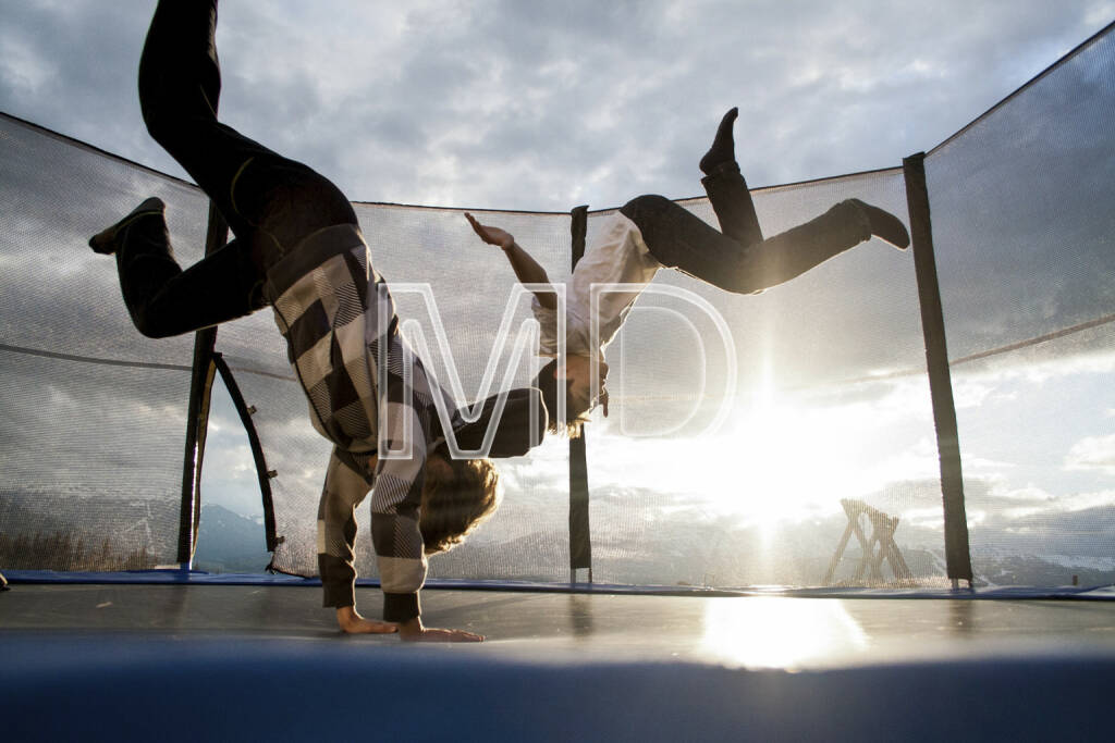 Jump, Trampolin, Sonne, © (C) Martina Draper (20.03.2013) 