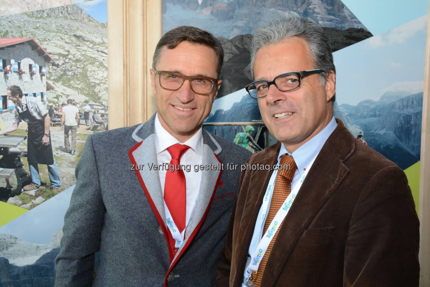 Josef Margreiter (AlpNet-Präsident), Harald Pechlaner (Eurac Bozen) : Tourismus-Fachtagung theAlps 2015 in Moena, Trentino (ITA): Biken als Zukunftschance des alpinen Sommertourismus : © pro.media