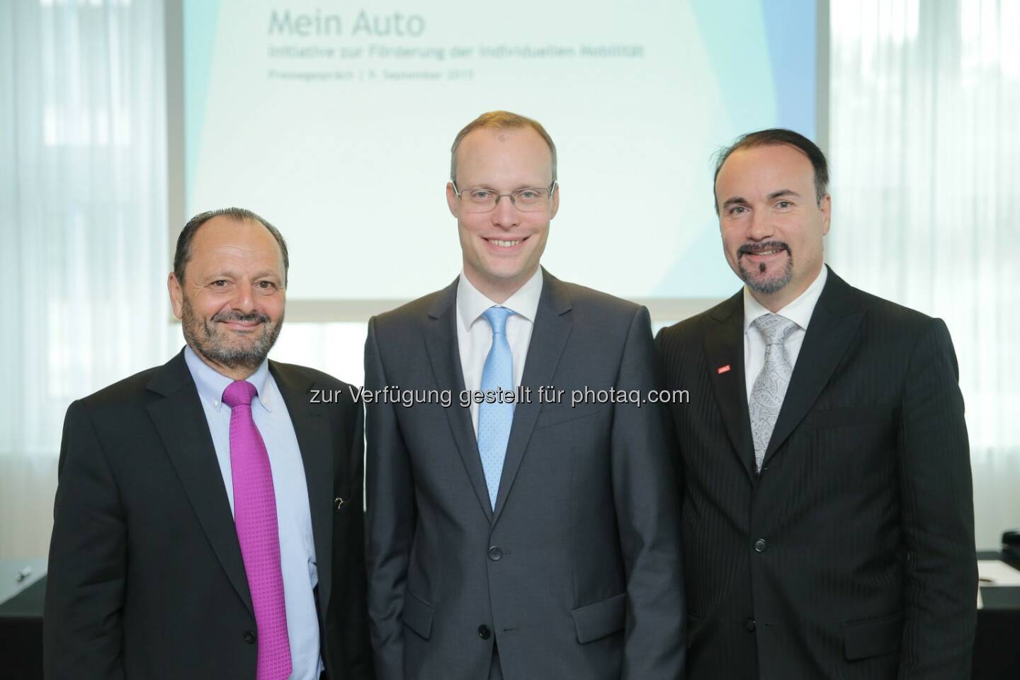 Alexander Biach (Finanzreferent von „Mein Auto“ & Direktor Wirtschaftsbund Wien), Burkhard Ernst (Obmann von „Mein Auto“ & Bundesgremialobmann des Fahrzeughandels), Gerald Kumnig (Generalsekretär des Arbö) : Neue Initiative „Mein Auto“ fordert Erleichterungen für Autofahrer in Wien : Fotocredit: Mein Auto/APA-Fotoservice/Hinterramskogler