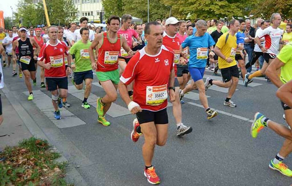 Start beim Wien Energie Business Run (im Canon-Shirt). Foto mit freundlicher Genehmigung von Hans Newetschny (10.09.2015) 