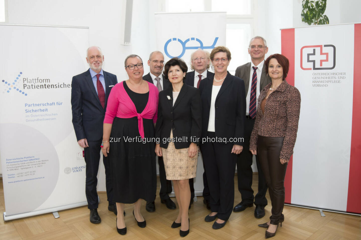 Gerald Bachinger (Sprecher der Arge der Patientenanwälte Österreichs), Sabine Oberhauser (BM Gesundheit), Hanns Kratzer (Peri Consulting GmbH), Ursula Frohner (Präsidentin des Ögkv), Artur Wechselberger (Präsident der ÖÄK), Brigitte Ettl (Präsidentin der Plattform Patientensicherheit), Franz Allerberger (Vorstandsmitglied der Öghmp), Gabriele Jaksch (Präsidentin MTD-Austria) : 17. September: Ein Tag im Zeichen der internationalen Patientensicherheit
 : Fotocredit: Welldone/APA-Fotoservice/Hörmandinger
