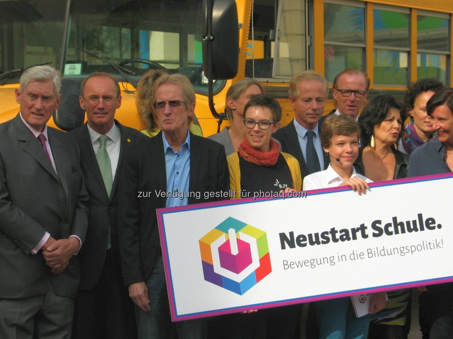 Hannes Androsch, Othmar Karas, Erwin Greiner, Johanna Tradinik, Georg Kapsch, Peter Medek, Georg Kraft-Kinz, Christiane Spiel, Elisabeth Menasse--Wiesbauer : „Schule neu starten“. Hilfswerk unterstützt die Initiative der Industriellenvereinigung (IV) und fordert mehr niederschwellige soziale Arbeit an Schulen : Fotocredit: Hilfswerk/Harald Blümel