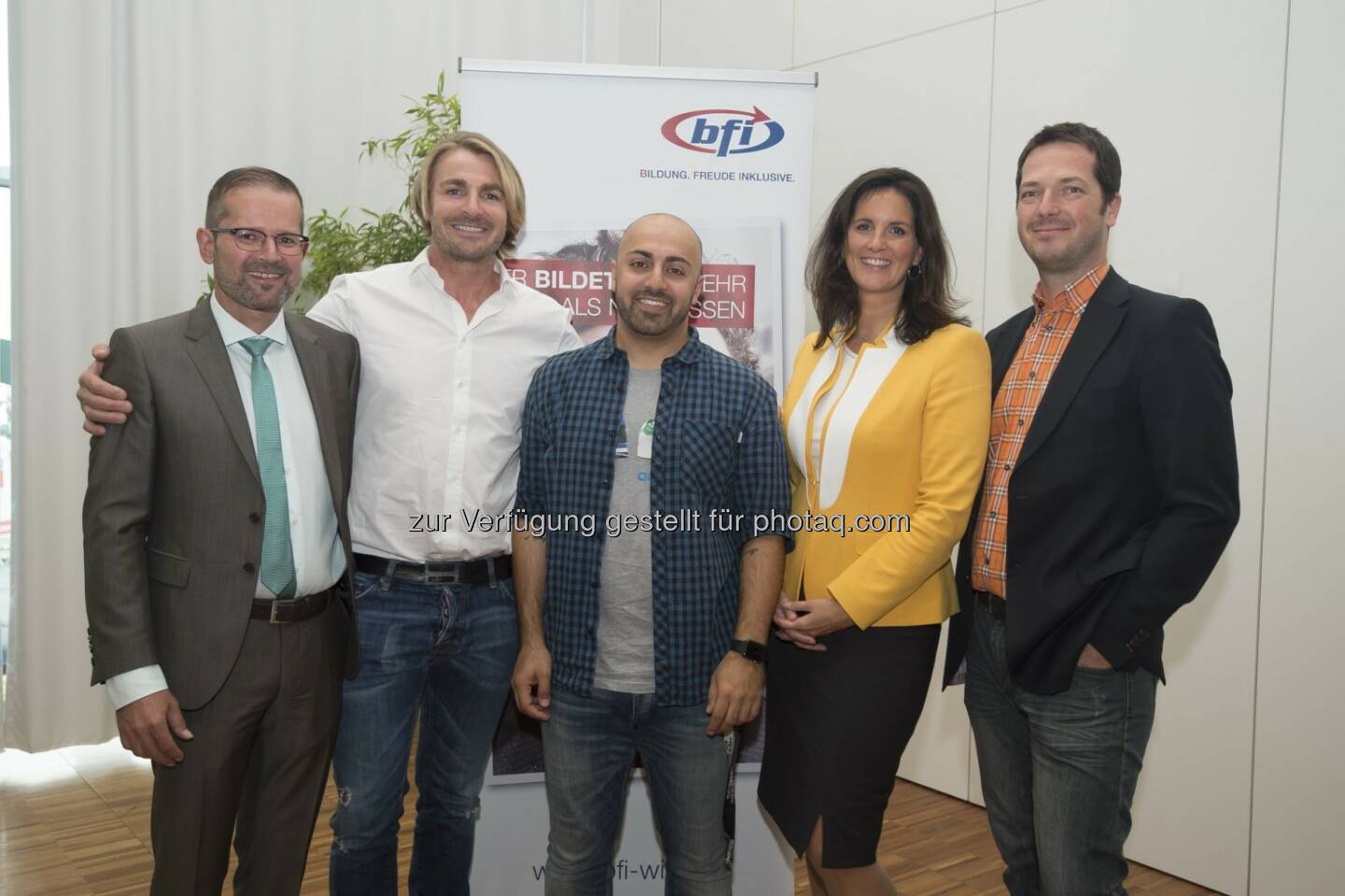 Franz-Josef Lackinger, Leo Hillinger, Ali Mahlodji, Valerie Höllinger, Martin Giesswein: Berufsförderungsinstitut Wien: Hunderte Menschen begaben sich mit dem BFI Wien auf die Reise durch den Bildungsdschungel © BFI Wien/APA-Fotoservice/Hörmandinger