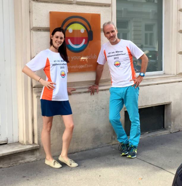 Carina Stepanek, Christian Drastil im Shirt von http://www.hoehenstrassenlauf.com (18.09.2015) 