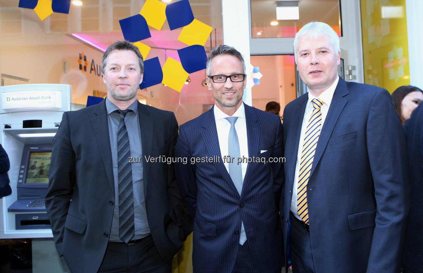 Werner Grillitsch (CRO), Christoph Raninger (CEO), Gerhard Salzer (COMO) : Anadi Bank Neueröffnung in Wien : Austrian Anadi Bank goes Woll“street“ : Am Montag, dem 21. September 2015 eröffnete die Austrian Anadi Bank AG ihren Flagship Store in der Wollzeile 19 in Wien : ©Austrian Anadi Bank AG