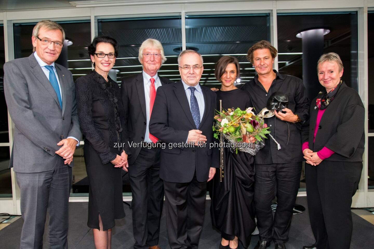 Robert Lasshofer (GD Wiener Städtische Versicherung), Tatjana Oppitz (GD IBM Österreich), Karl Fink (VDir. Wiener Städtische Versicherungsverein), Peter Fichtenbauer (Volksanwalt), Maria Fedotova und Michael Dangl (Künstlerduo), Helene Kanta (VDir. Wiener Städtische Versicherungsverein) : Memoiren und Anekdoten von Casanova im Ringturm im Rahmen der Veranstaltungsreihe „Kunst im Turm“ : Fotocredit: Wiener Städtische Versicherungsverein/APA-Fotoservice/Rastegar