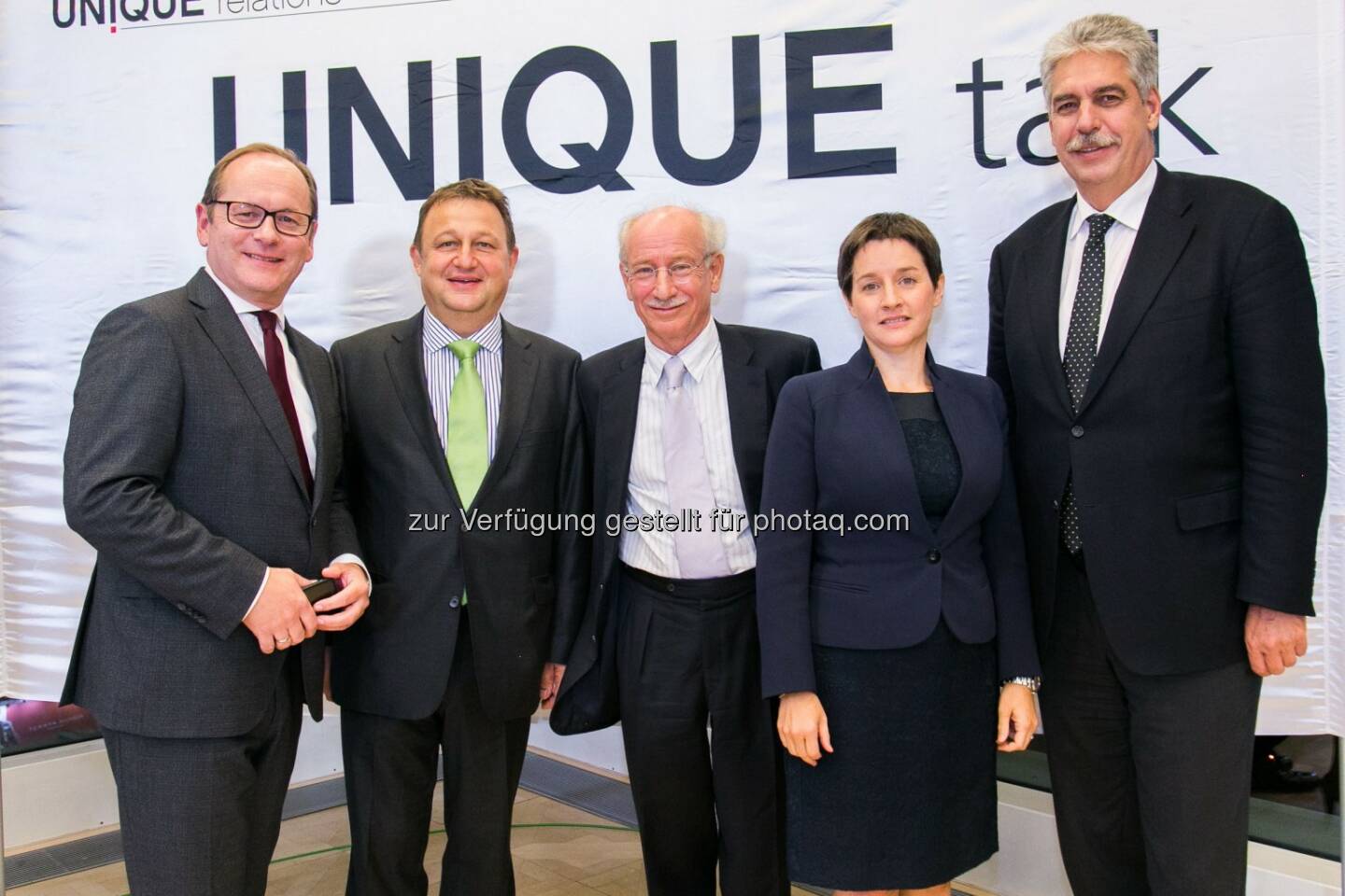 Gerald Groß (Moderator), Josef Kalina (GF Unique relations), Bernd Marin (Sozialwissenschafter), Sonja Wehsely (Gesundheitsstadträtin), Hans Jörg Schelling (Finanzminister) : Unique talk: BM Schelling und SRin Wehsely im Diskurs über den Vollkaskostaat Österreich und die Mündigkeit der Österreicher : Fotocredit: Unique Public Relations GmbH/APA-Fotoservice/Rastegar