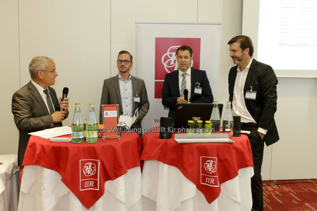 Wolfgang Amann (GF Institut für Immobilien, Bauen und Wohnen GmbH), Roland Schmid (GF ImmoUnited GmbH), Volker Gagelmann (Leiter Key Account Österreich Ost, Gira Giersiepen GmbH & Co KG), Patrick Schenner (Country Manager Österreich, ImmobilienScout24) : Beim 5. IIR Wohnbauforum reichte das Themenspektrum von der Bevölkerungsentwicklung bis zu den Wohnpräferenzen der Österreicher : Der Österreicher wohnt gern kompakt, zentral, hochwertig : Fotocredit: IIR GmbH/Bartl, © Aussender (25.09.2015) 