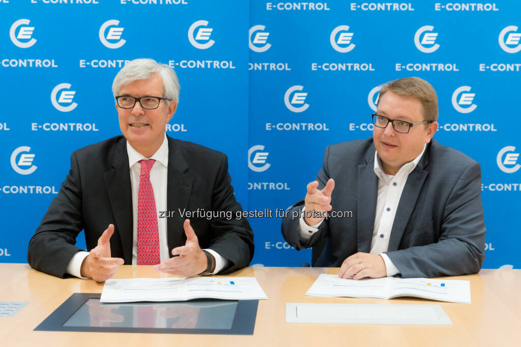 Walter Boltz, Martin Graf (E-Control-Vorstände) : E-Control : In vielen Bereichen stärkerer Wettbewerb am Energiemarkt : Reger Anbieterwechsel, höhere Tarifvielfalt und Preissenkungen vieler Strom- und Gaslieferanten – Ersparnisse bei Wechsel hoch wie nie – Stärkere Kontrolle des Strom- und Gashandels : Fotocredit: E-Control, Anna Rauchenberger, © Aussendung (30.09.2015) 