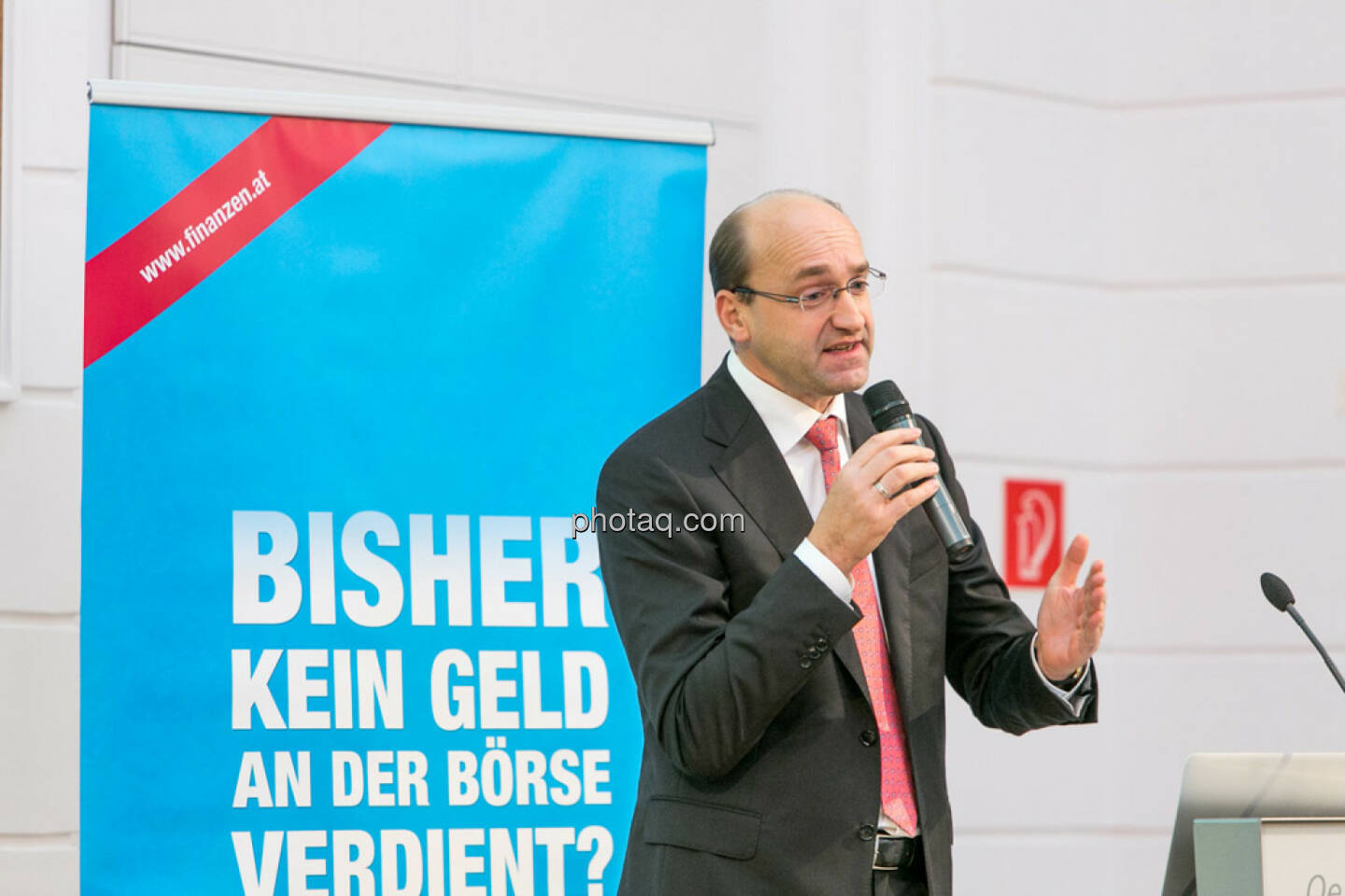 Ernst Huber (Hello bank!)