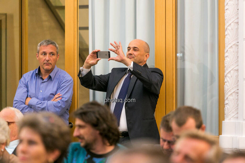 BSN Roadshow, Handy, fotografieren, © photaq/Martina Draper (01.10.2015)