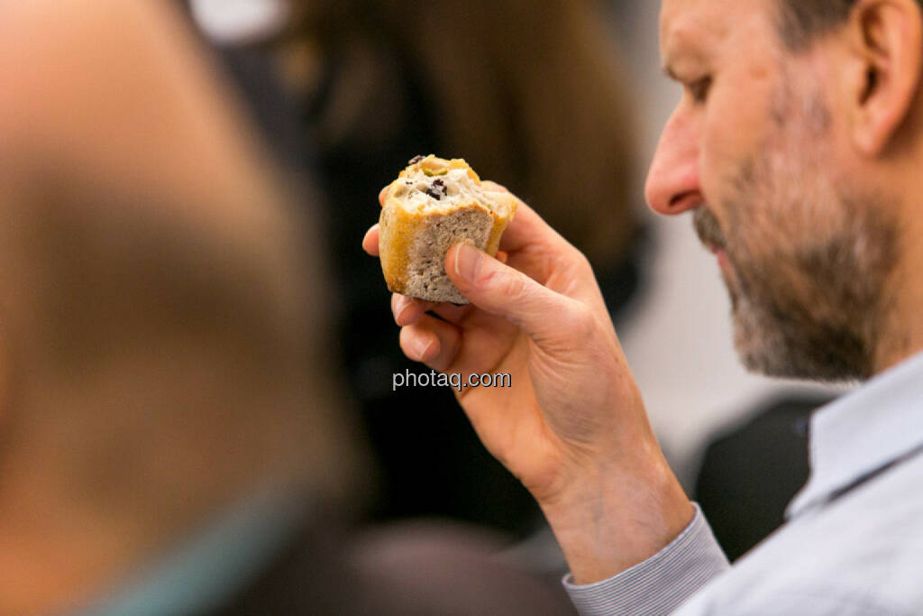 BSN Roadshow, Integral bianco, Weckerl, Brot, essen, Bissen, © photaq/Martina Draper (01.10.2015) 