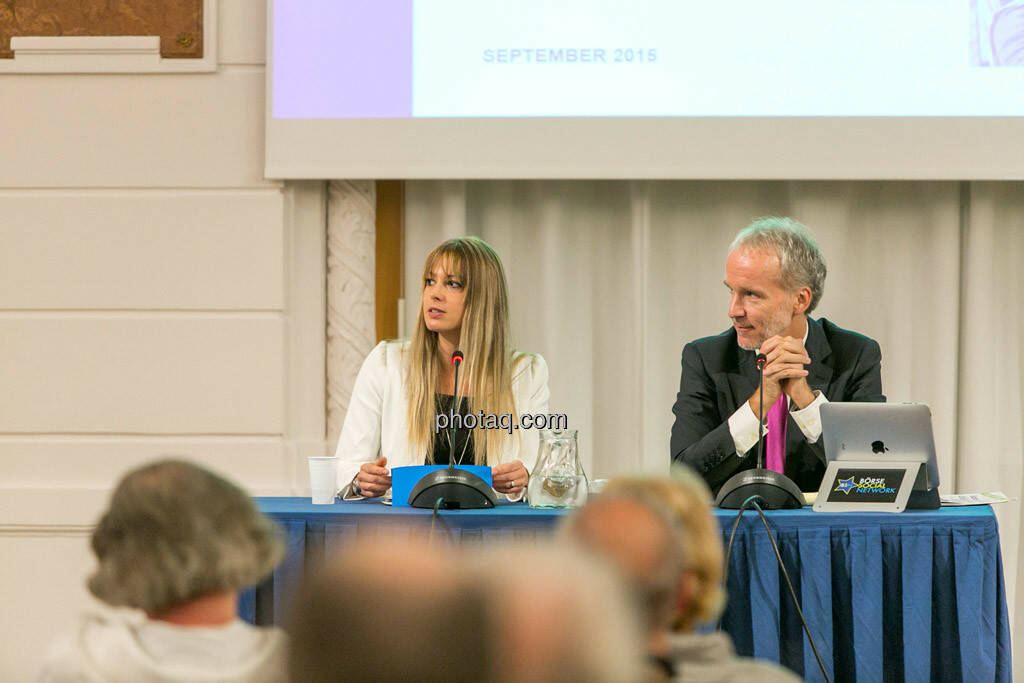 Nina Bergmann (finanzen.at/Springer), Christian Drastil, © photaq/Martina Draper (01.10.2015) 