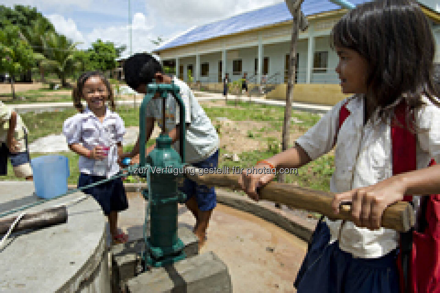 BWT: Anlässlich des diesjährigen Weltwassertages am 22. März verschafft BWT Menschen in Kambodscha Zugang zu sauberem Wasser. Eine Spende finanziert den Bau eines Brunnens, der 25 Familien in einer Provinz im Nordosten des Landes mit hygienisch einwandfreiem Trinkwasser versorgt (Aussendung)