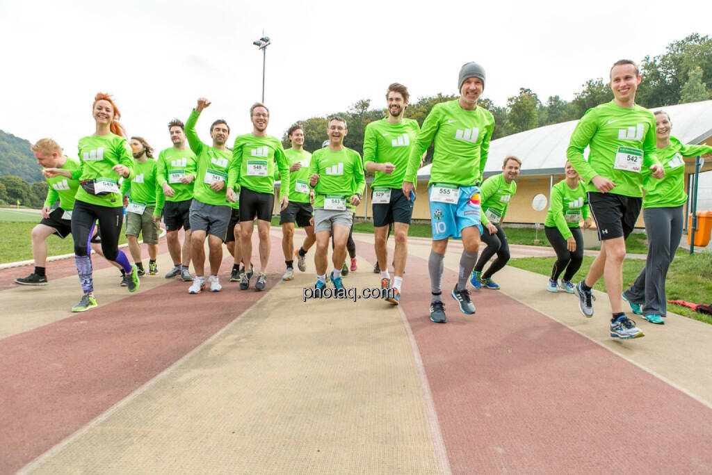 Team wikifolio Runplugged Runners, © Martina Draper/photaq (04.10.2015) 