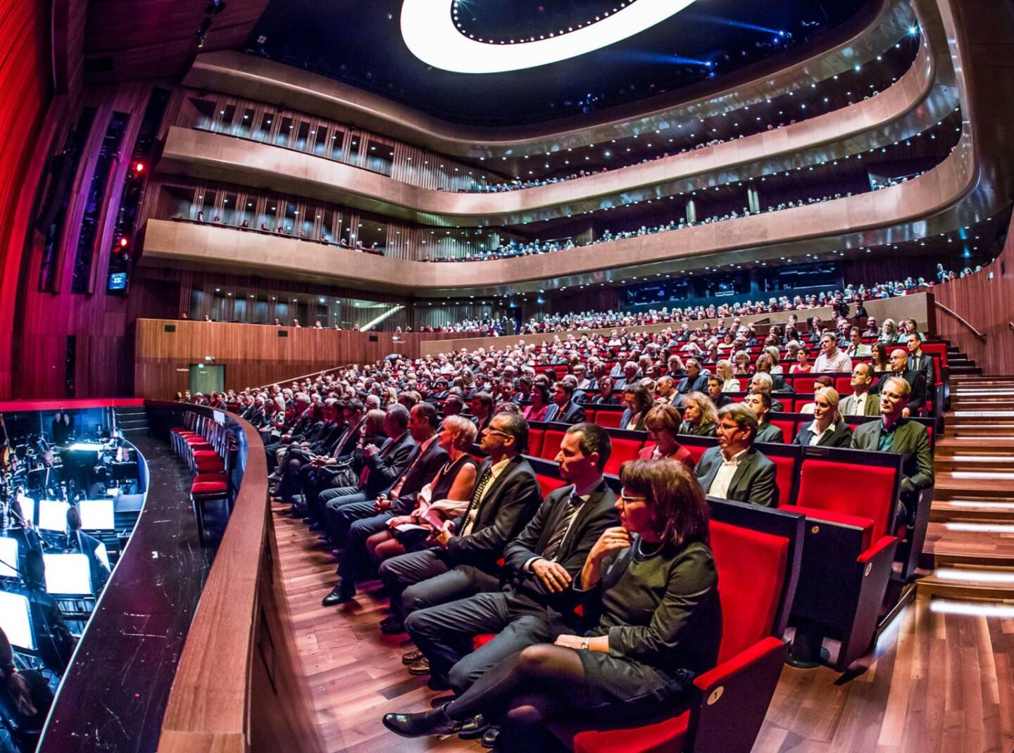 Saal Publikum voestalpine