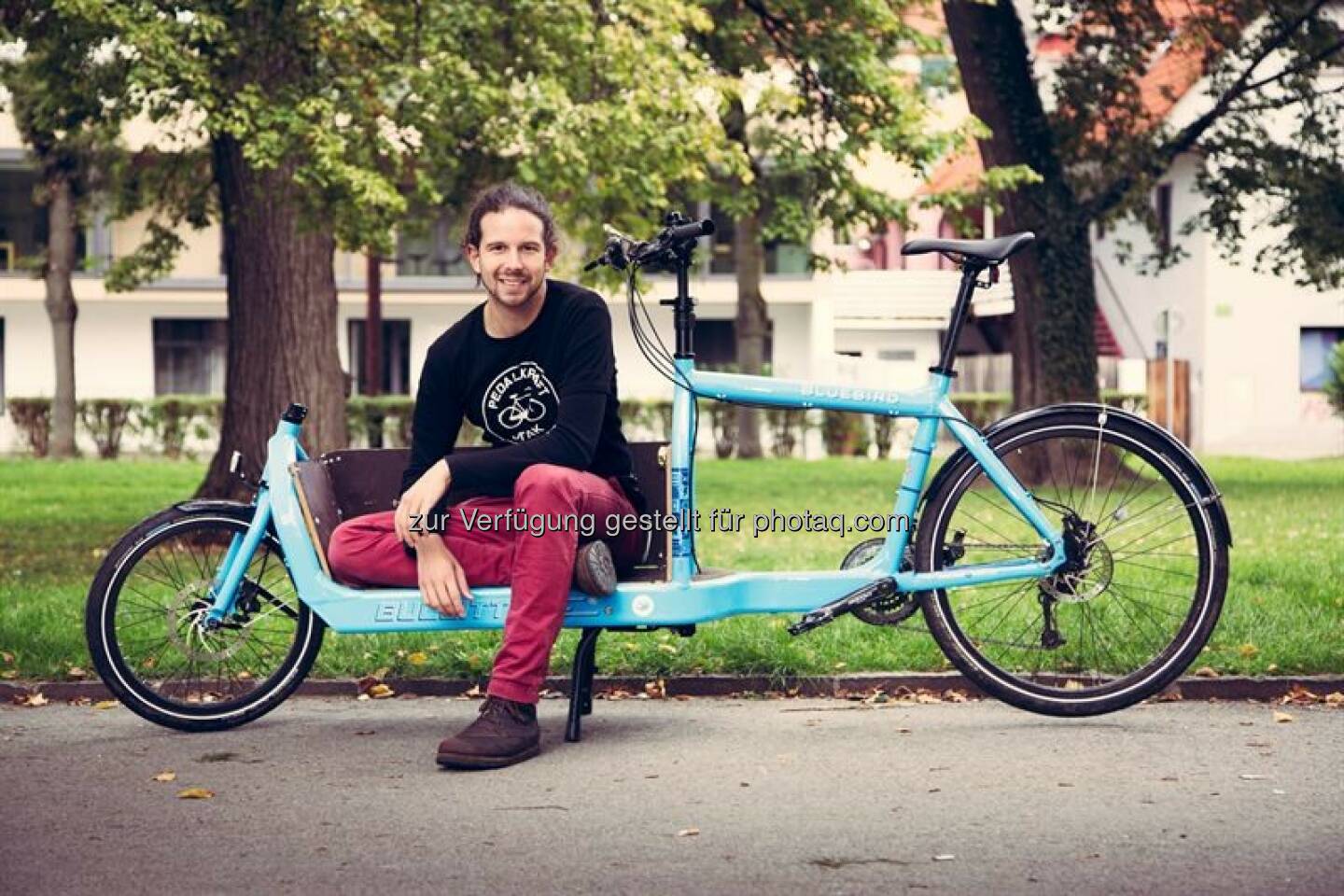 Daniel Kofler (GF Bike Citizens) : Bike Citizens befährt neue Wege : Fahrrad-Online-Plattform sammelt Geld über die Crowd : Für die Erschließung des Marktes in Amerika sowie für den Aufbau eines Online-Shops für die Vermarktung nützlicher Fahrrad-Produkte sammelt Bike Citizens ab 8. Oktober Kapital auf der Crowdfunding-Plattform Green Rocket : Fotocredit: Bike Citizens