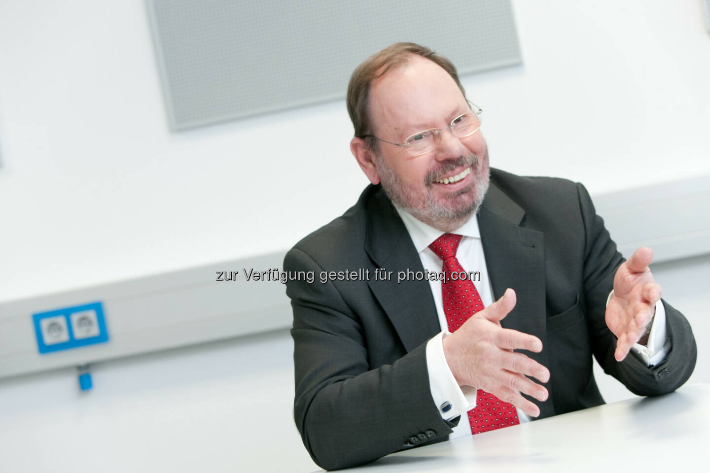 Hermann Studnitzka (Leitung Didactic Concepts) : „Technische Vernetzung ist das zentrale Thema unserer Zeit – Industriebetriebe müssen ihre Fachkräfte entsprechend weiterbilden“ : Rüstzeug für Industrie 4.0 : Fotocredit: Festo/Draper