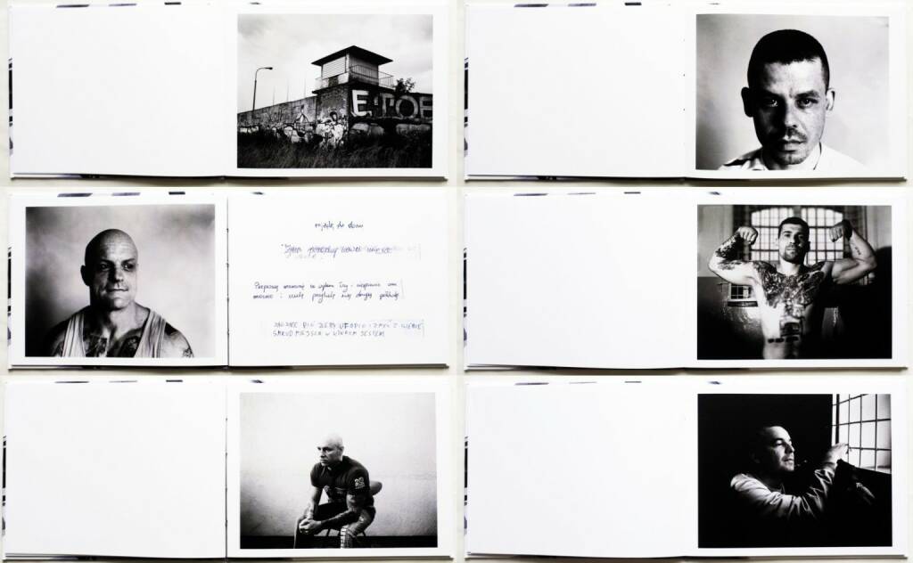 Kamil Sleszynski - Input/Output, Self published 2015, Beispielseiten, sample spreads - http://josefchladek.com/book/kamil_sleszynski_-_inputoutput, © (c) josefchladek.com (16.10.2015) 