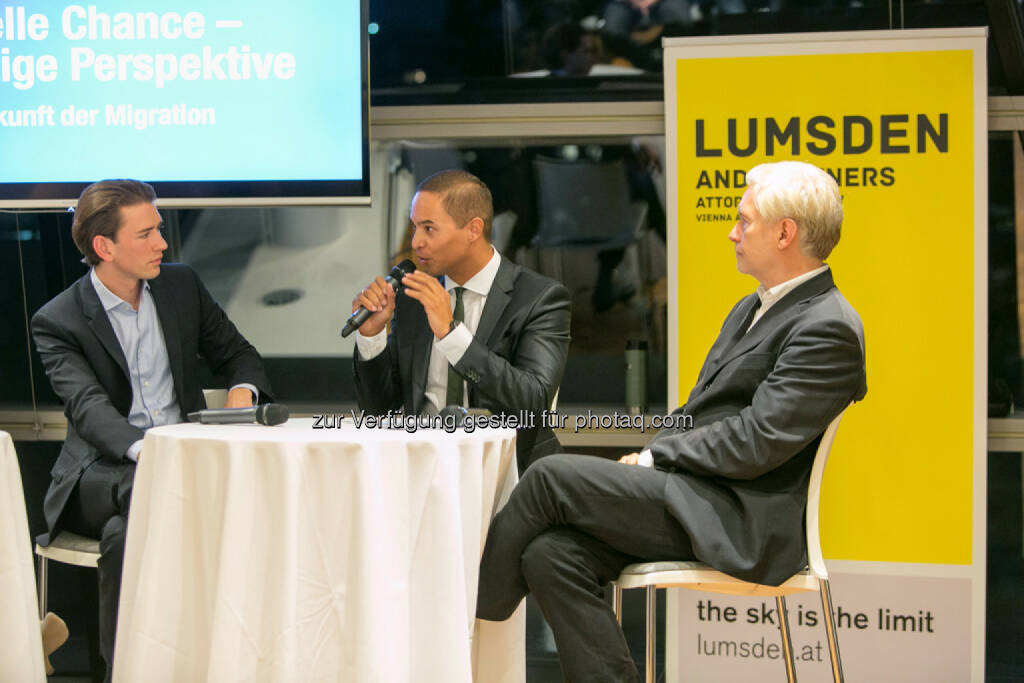 Außenminister Sebastian Kurz, Robin Lumsden (Lumsden and Partners), Peter Pelinka, © Martina Draper (16.10.2015) 