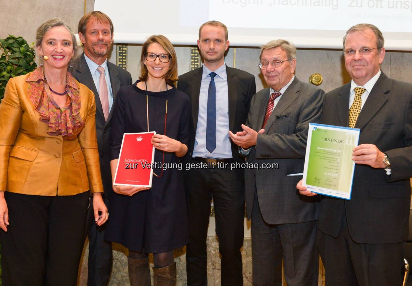 Agrana: Der Austrian Sustainability Reporting Award (ASRA) - der Preis für die besten österreichischen Nachhaltigkeitsberichte - wurde heuer an insgesamt 14 Unternehmen vergeben.
Dabei ging ein Preis in der Kategorie Bester Integrierte Geschäfts- und Nachhaltigkeitsbericht unter anderem an die AGRANA Beteiligungs-AG. Wir freuen uns sehr über diese Auszeichnung.  Source: http://facebook.com/AGRANA.Group