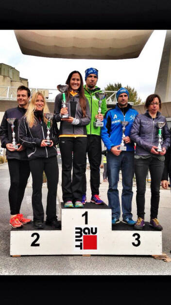 , Siegerin Damen, Mangold Wolfgang, Sieger Herren beim Piestingtallauf 2015, © Diverse  (19.10.2015)