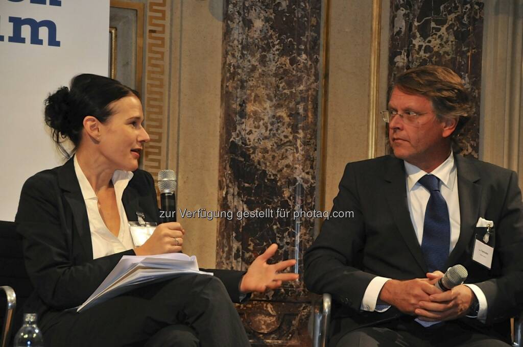 Bettina Schragl (Börse Express), Hans Tschuden (Telekom Austria) (15.12.2012) 