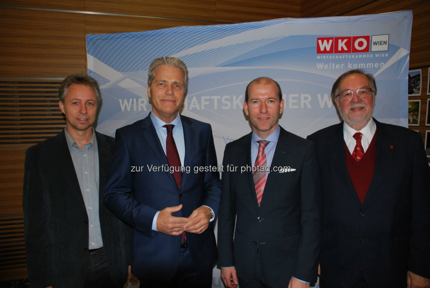 Erwin Eder, Anton Gerald Ofner, Andreas Brandner (KMA Knowledge Management Austria), Günter Koch (KMA Knowledge Management Austria) : Wien hat den internationalen Most Admired Knowledge Cities Award 2015 in der Kategorie Knowledge City-Region gewonnen, der vom World Capital Institute (www.worldcapitalinstitute.org), einem internationalen Think Tank mit Sitz in Monterrey/Mexiko, jährlich vergeben wird : Fotocredit: APA/Snoy