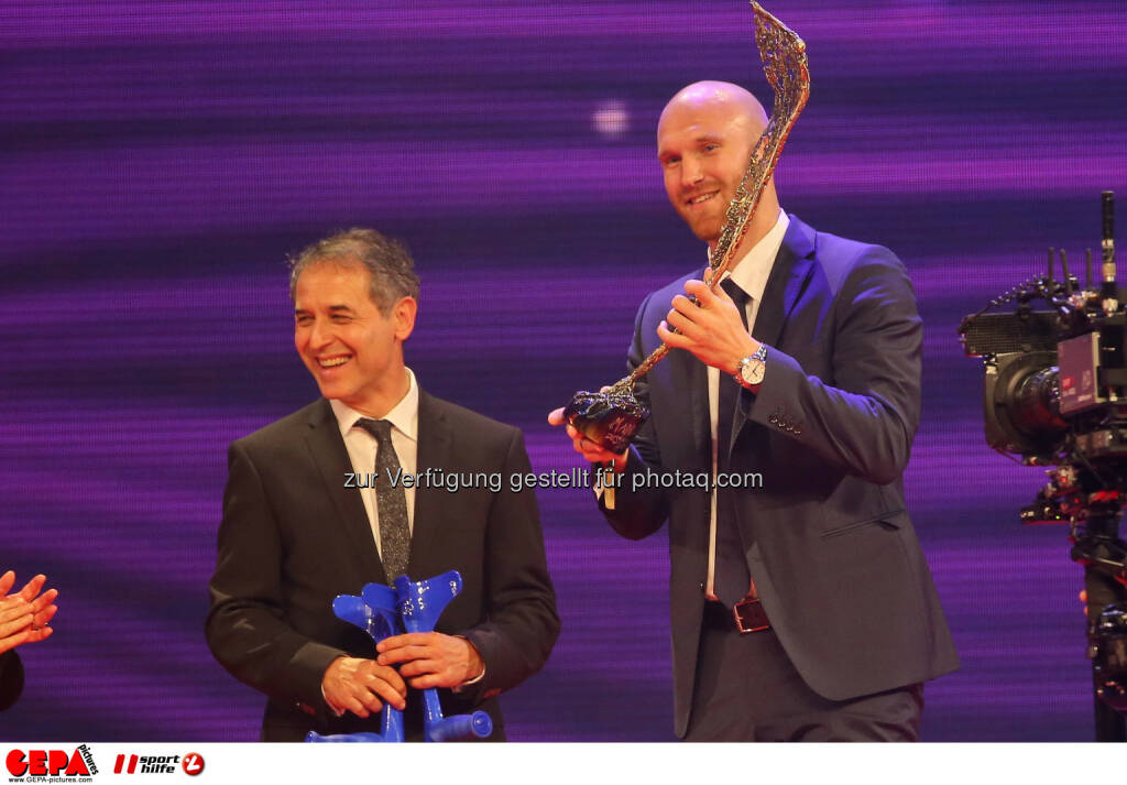 Marcel Koller, Robert Almer : Photo: GEPA pictures/ Christian Walgram (30.10.2015) 