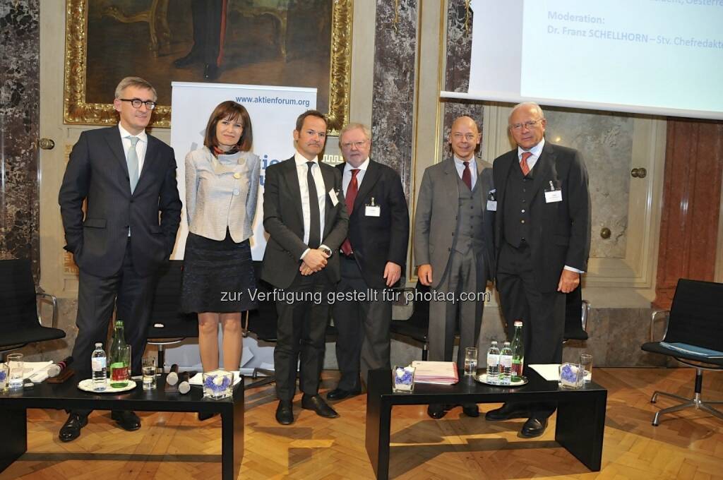 Robert Ottel (voestalpine/Aktienforum), Birgit Kuras (Wiener Börse), Franz Schellhorn (Die Presse), Werner Muhm (AK), Claus Raidl (OeNB), Kurt Pribil (FMA) (15.12.2012) 