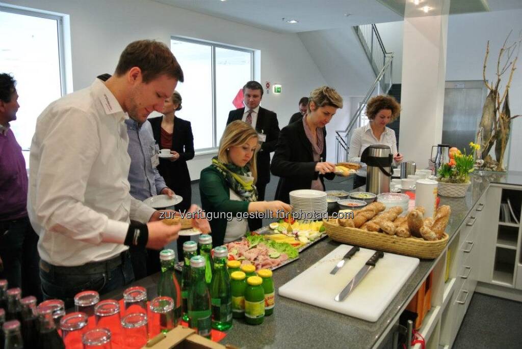 Frühstück: ambuzzador bei Rosenbauer mit Florian Figl, Charlotte Hager und Sabine Hoffmann, © ambuzzador (25.03.2013) 