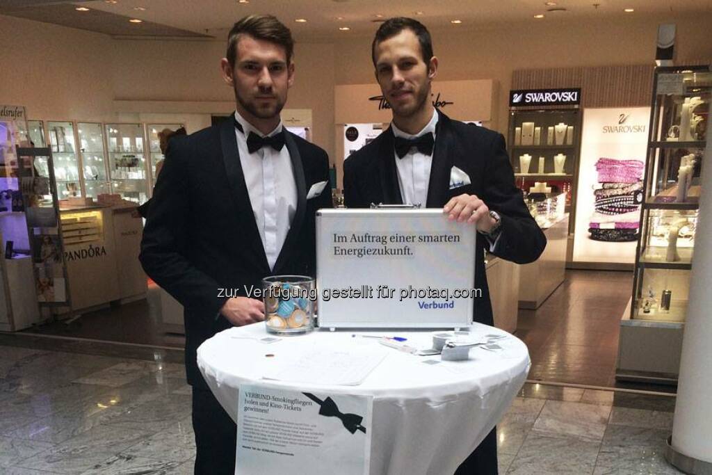 Verbund: Nutzt eure Chance Kinotickets für den neuen James Bond zu gewinnen! Heute erwarten euch unsere Agenten in der Millenium City und im  FORUM 1 - Shopping am Bahnhof . Wir wünschen euch viel Glück! http://to.verbund.com/1LxwSIJ  Source: http://facebook.com/verbund, © Aussender (04.11.2015) 