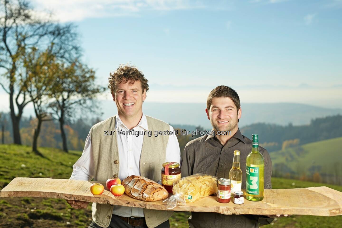 Klaus Bauernfeind (Obmann BioRegion Mühlviertel), Daniel Breitenfellner (GF BioRegion Mühlviertel) : BioRegion Mühlviertel schafft Arbeitsplätze : Erster Auftritt auf der Messe Bio Österreich : Mit einem eigenen „Dorf“ mit 13 Ausstellern präsentierte sich die BioRegion Mühlviertel auf der Messe „Bio Österreich“ in Wieselburg : Fotocredit: BioRegion Mühlviertel/Riener