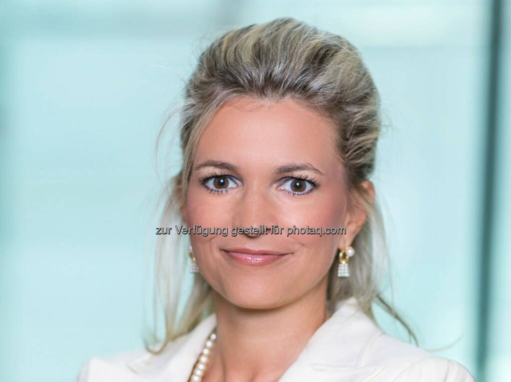 Julia Leeb : Erste Bank: seit 1.10.2015 neuer Bereich Großkunden und öffentlicher Sektor unter der Leitung von Julia Leeb : © Erste Bank/Daniel Hinterramskogler, © Aussendung (17.11.2015) 