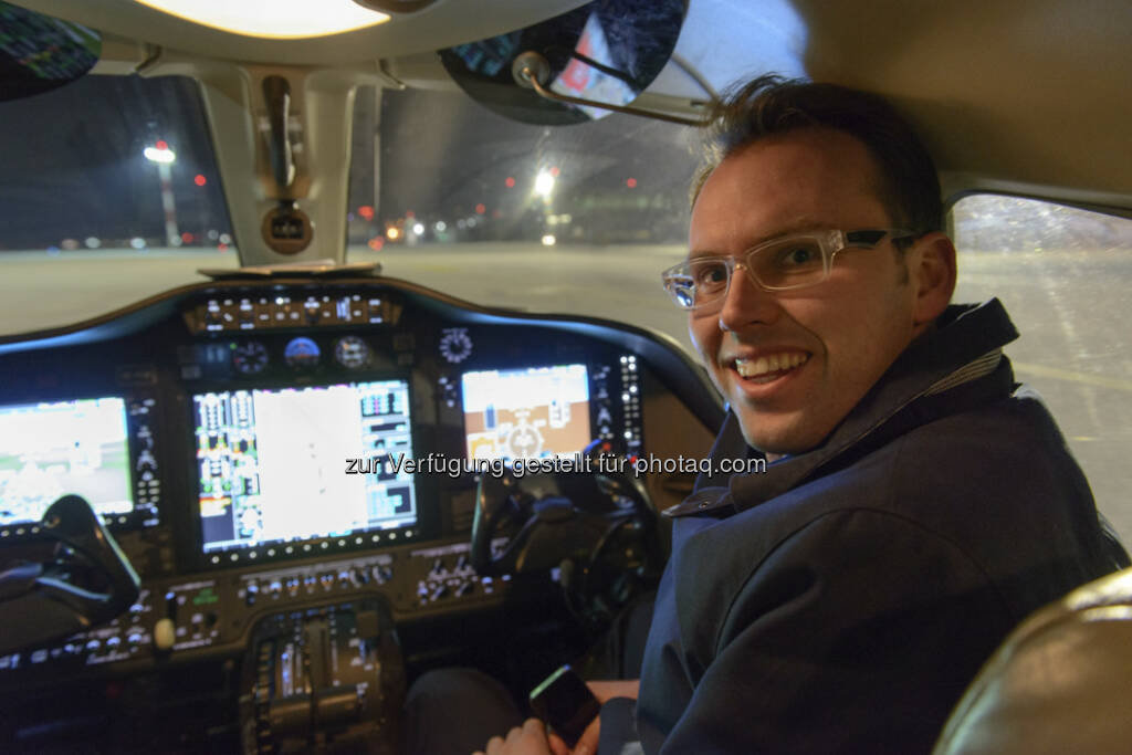 Willi Stock (Greiner) im Cockpit einer Citation Mustang, © Greiner (28.03.2013) 