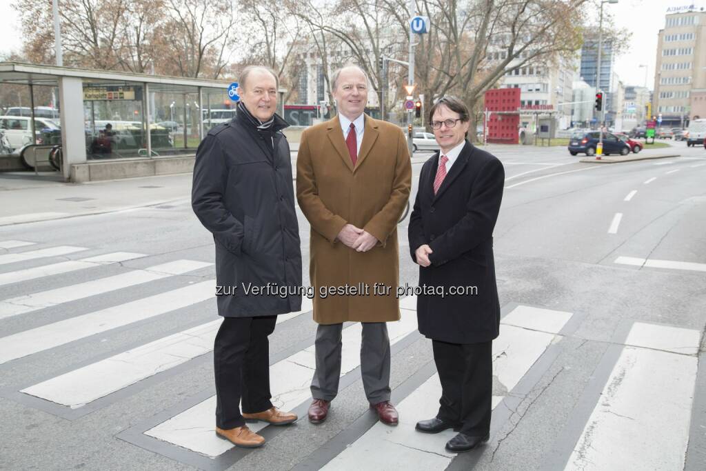 Josef Michael Schopf (FSV), Othmar Thann (KFV), Klaus Robatsch (KFV) : Pressekonferenz in Wien : KFV (Kuratorium für Verkehrssicherheit) und FSV (Österreichische Forschungsgesellschaft Straße - Schiene – Verkehr) : Neue Richtlinie bringt Verbesserungen für Fußgänger im Straßenverkehr! : Fotocredit: KFV/APA-Fotoservice/Juhasz, © Aussender (25.11.2015) 