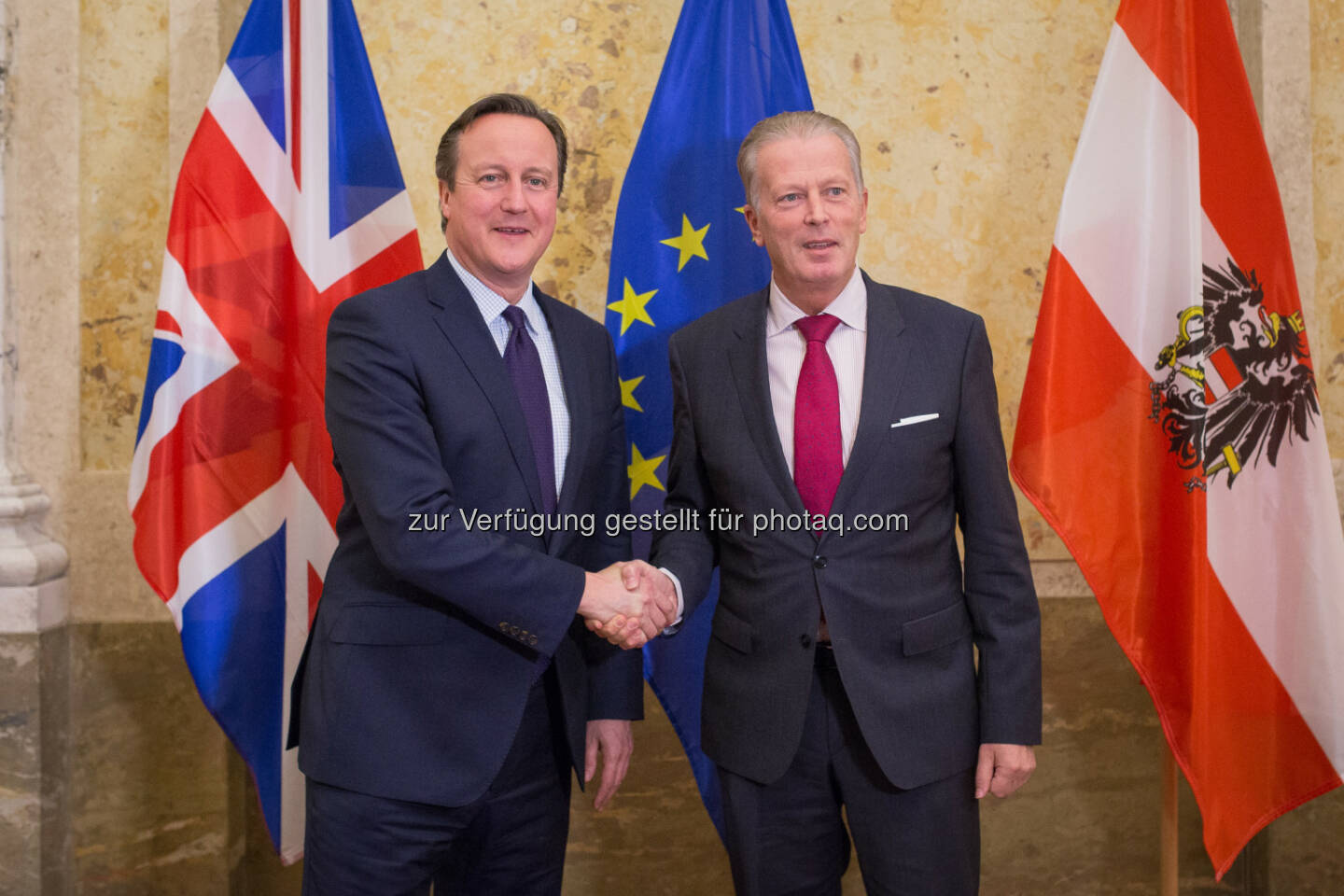 David Cameron und Reinhold Mitterlehner: Bundesministerium für Wissenschaft, Forschung und Wirtschaft: Vizekanzler Mitterlehner traf britischen Premierminister Cameron: Wir brauchen ein starkes Großbritannien in der Europäischen Union 