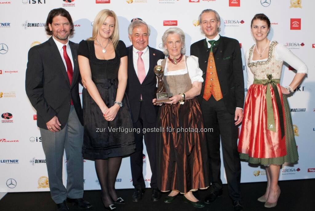 Manfred Hofer, Katrin Schlechter, Josef Burger, Signe Reisch, Gerhard Walter : World Ski Awards 2015: Kitzbühel ist das weltbeste Skigebiet : Fotocredit: Kitzbühel Tourismus/Roland Mühlanger, © Aussendung (27.11.2015) 