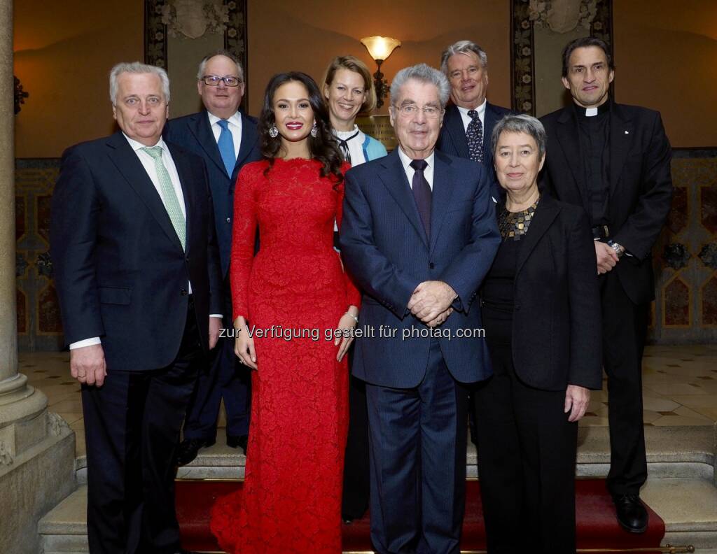 Rudolf Hundstorfer, Christian Konrad, Aida Garifullina, Ulla Konrad, Heinz Fischer, Hans Peter Haselsteiner, Margit Fischer, Markus Inama : Großer Erfolg für Concordia Benefiz-Matinée „Wege aus der Armut finden“ : Gäste aus Politik, Wirtschaft, Kultur und Medien unterstützen Hilfsprojekte in Bulgarien : Fotocredit: Concordia Sozialprojekte, © Aussender (29.11.2015) 