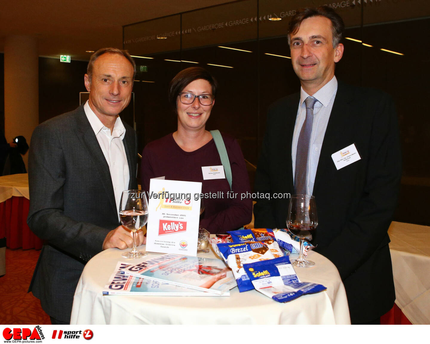 Anton Schutti (Sporthilfe), Denise Giselbrecht and Johann Martin Schachner (Photo: GEPA pictures/ Christian Ort)
