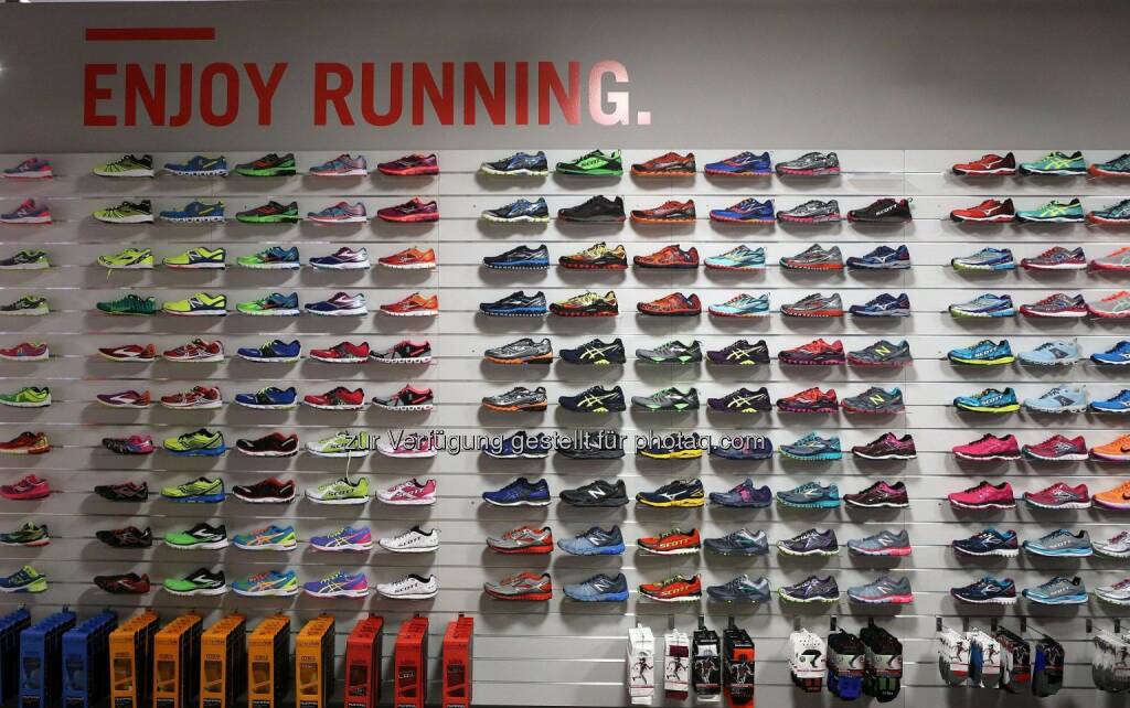 Wemove Running Store © Wally, © Wilhelm Lilge (01.12.2015) 