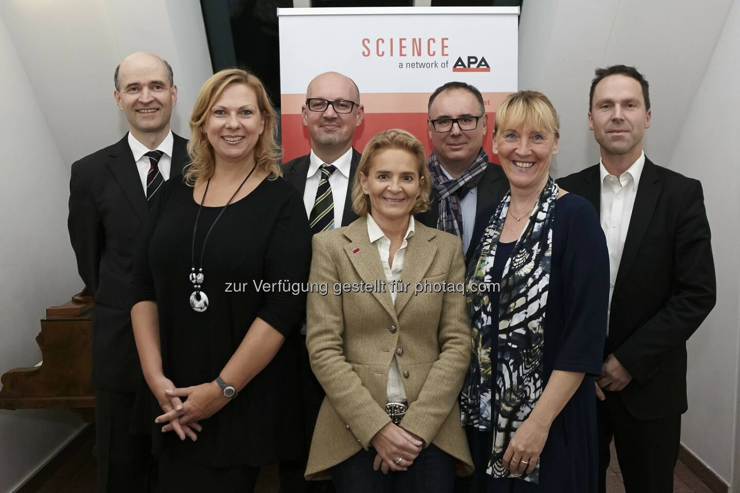 Michael Heiss (Siemens), Ingrid Rehusch (ORF, Moderation), Karl-Heinz Leitner (AIT- Austrian Institute of Technology), Claudia Lingner (Ludwig Boltzmann Gesellschaft), Klaus Schuch (Zentrum für Soziale Innovation), Barbara Weitgruber (bmwfw), Christoph Schwald (TÜV Austria) : Open Innovation: Experten orten Kulturwandel und warnen vor PR-Schmäh
Soziale Medien als Turbo für Bürgerbeteiligung - Bundesregierung ruft zur Teilnahme an Ausarbeitung von Open Innovation-Strategie auf : Fotocredit: APA-Fotoservice / Roßboth